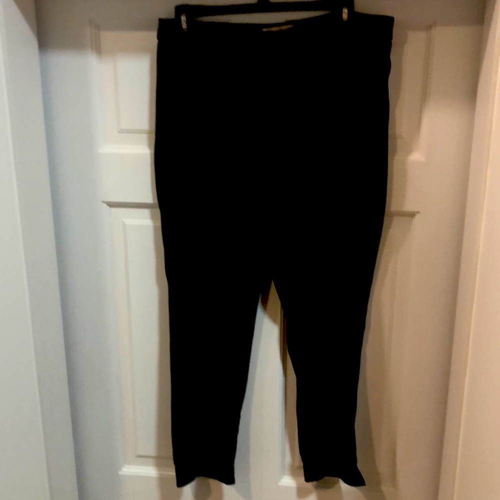 Black Ankle pants so comfortable